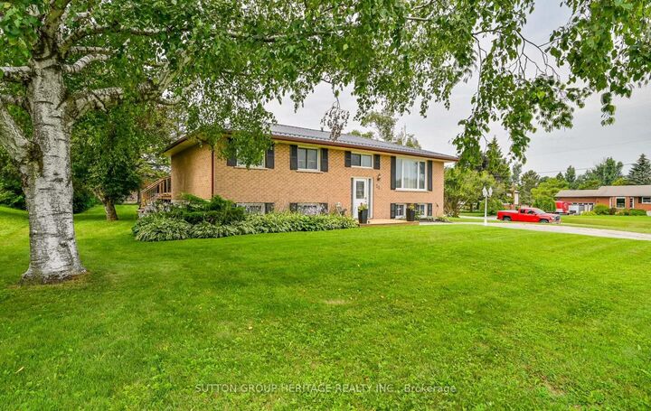 Property Photo: 25 Manvers Drive ON L0B 1K0