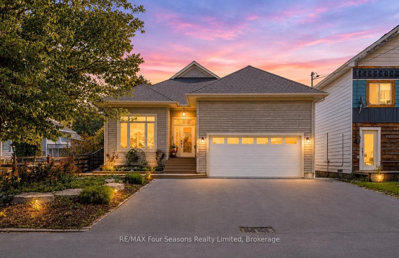Property Photo:  121 Elm Street  ON L9Y 3J3 