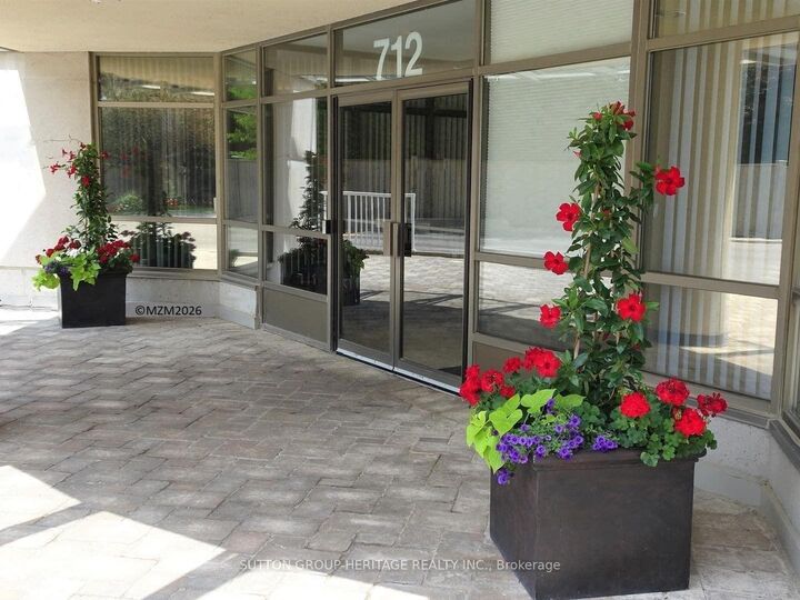 Property Photo: 712 Rossland Road E 1207 ON L1N 9E8