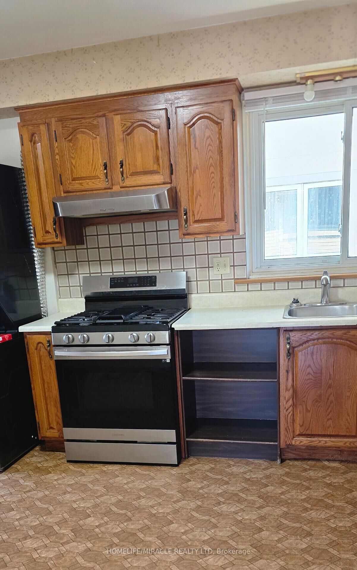 Property Photo: 46 Cavehill Crescent ON M1R 4P9