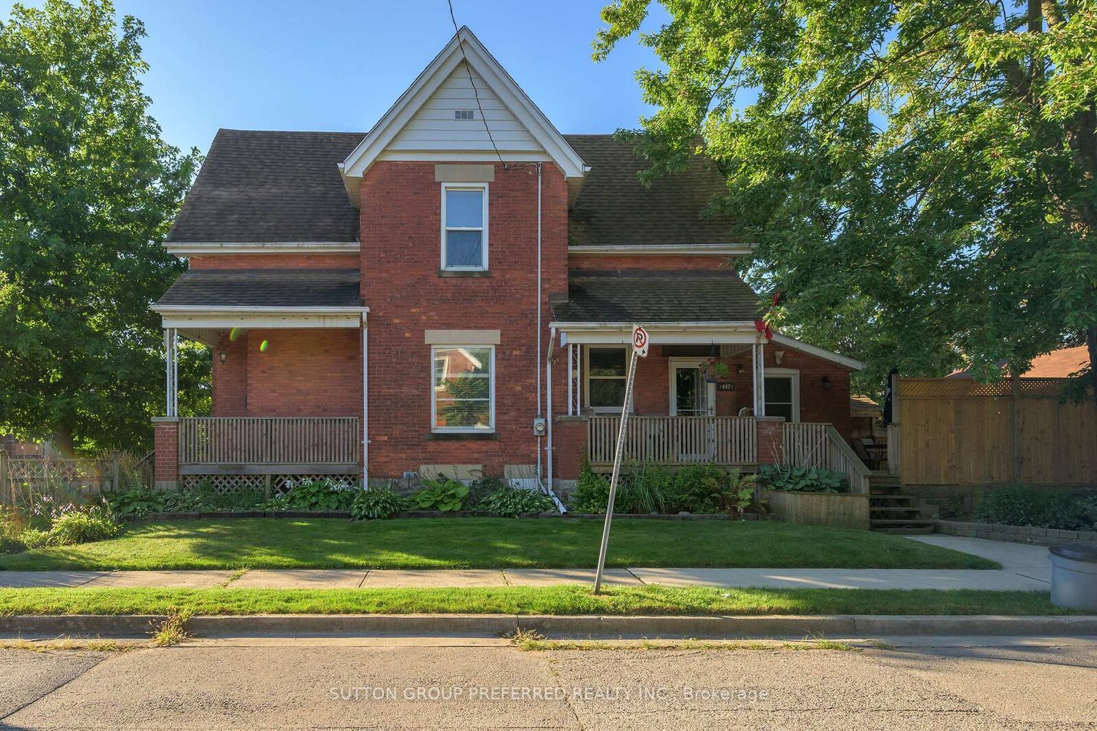 Property Photo: 447 Woodman Avenue ON N5W 4A1