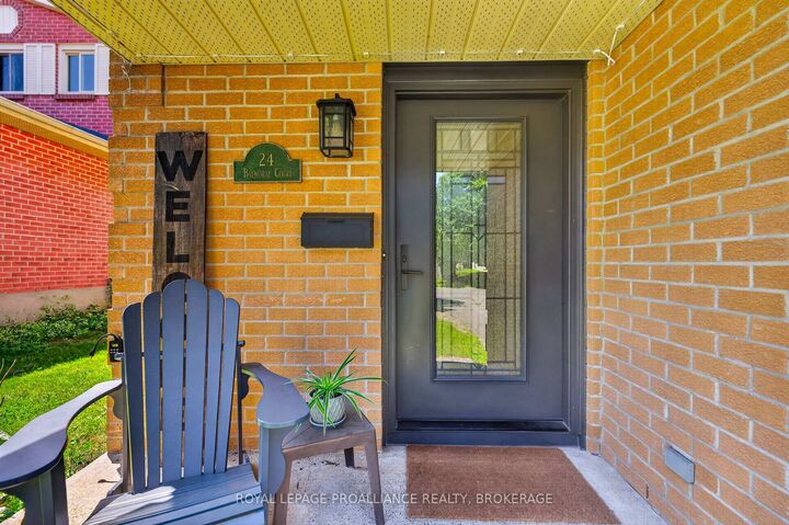 Property Photo: 24 Balmoral Court ON K7M 7T1