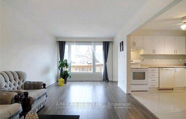 Photo de la propriété:  39 Lindsay Avenue Main Floor  ON L3Y 4N7 