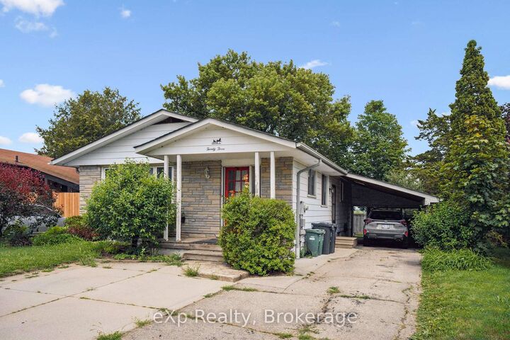Property Photo: 23 Muskoka Drive ON N1E 6E1