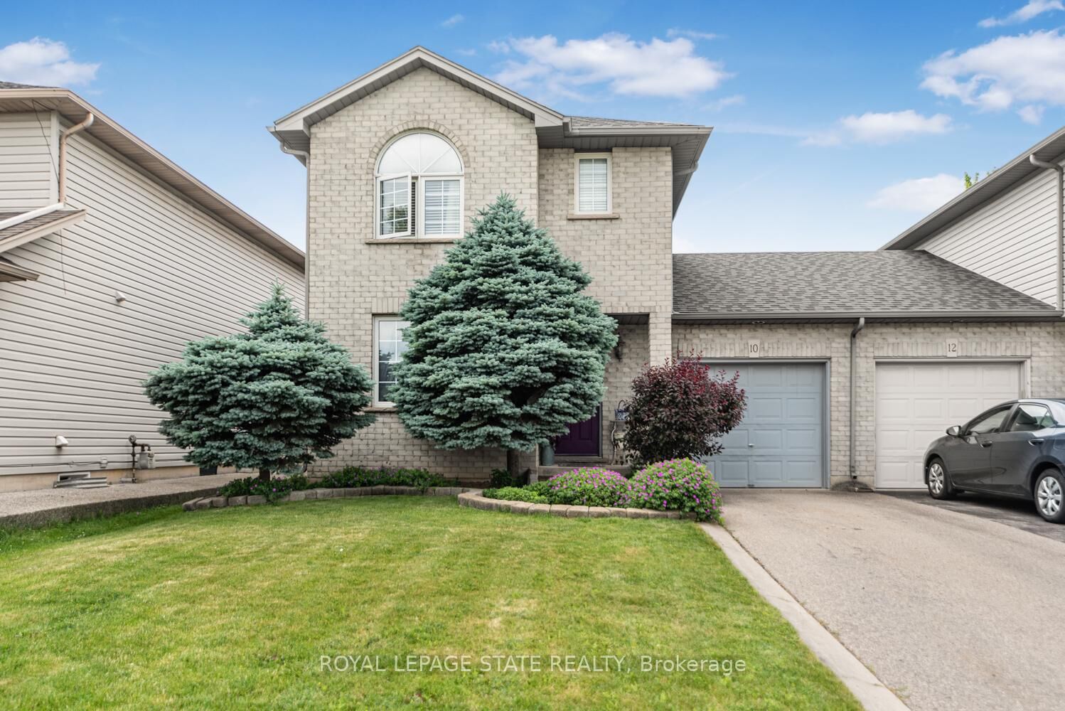 Property Photo: 10 Richview Drive ON L9B 2V5