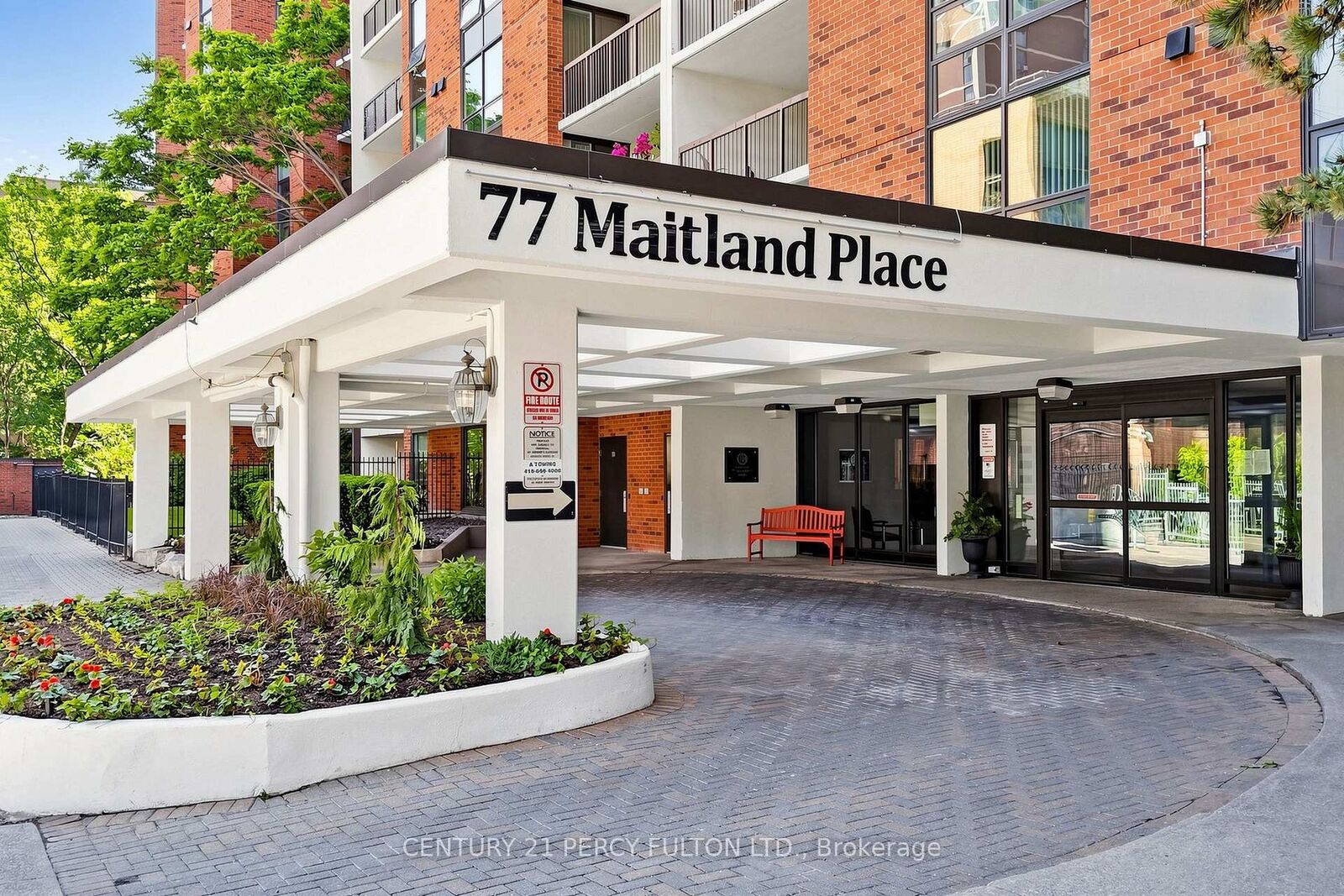 Property Photo: 77 Maitland Place 224 ON M4Y 2V6