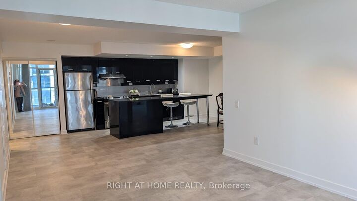 Property Photo: 15 Singer Court 916 ON M2K 0B2