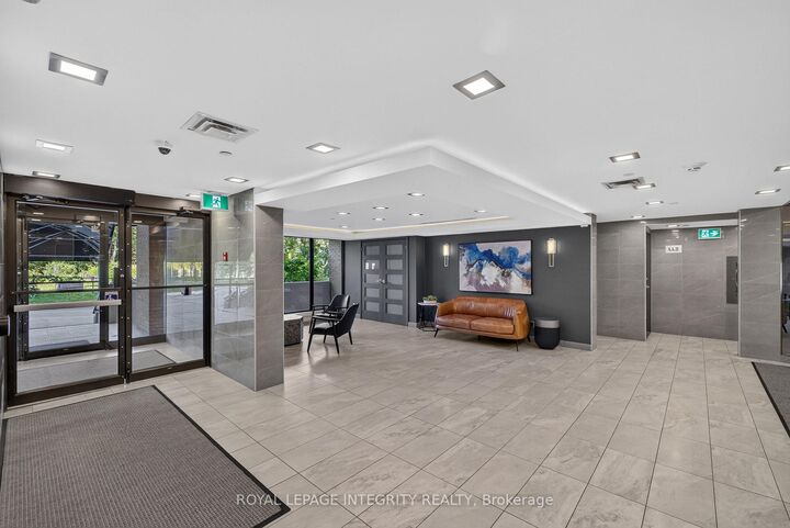 Property Photo:  556 Laurier Avenue SW 1606  ON K1R 7X2 