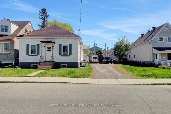 Photo de la propriété: 228 Carillon Street ON K1L 5X8
