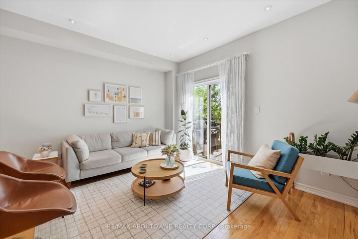 678 Rowley Common — photo 1