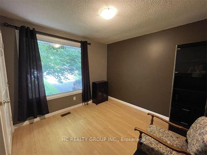 Property Photo:  84 Daleview Crescent  ON N5X 1H1 