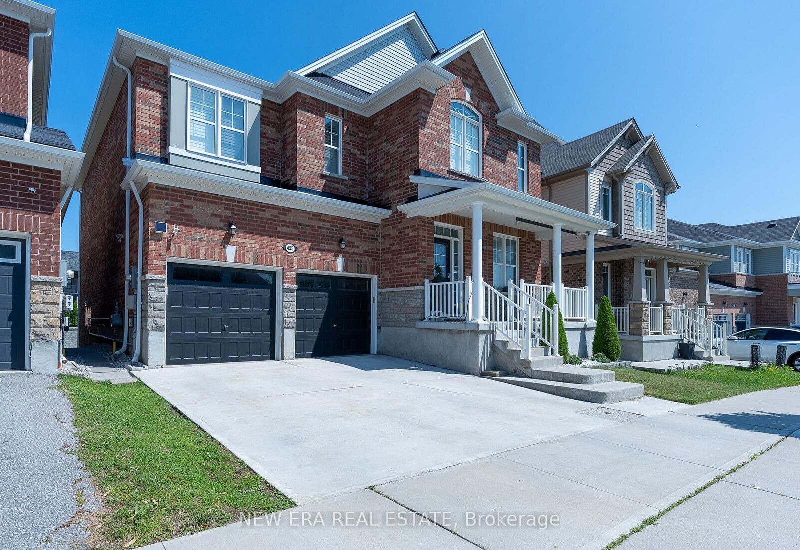 Property Photo: 455 Equestrian Way ON N3E 0B6