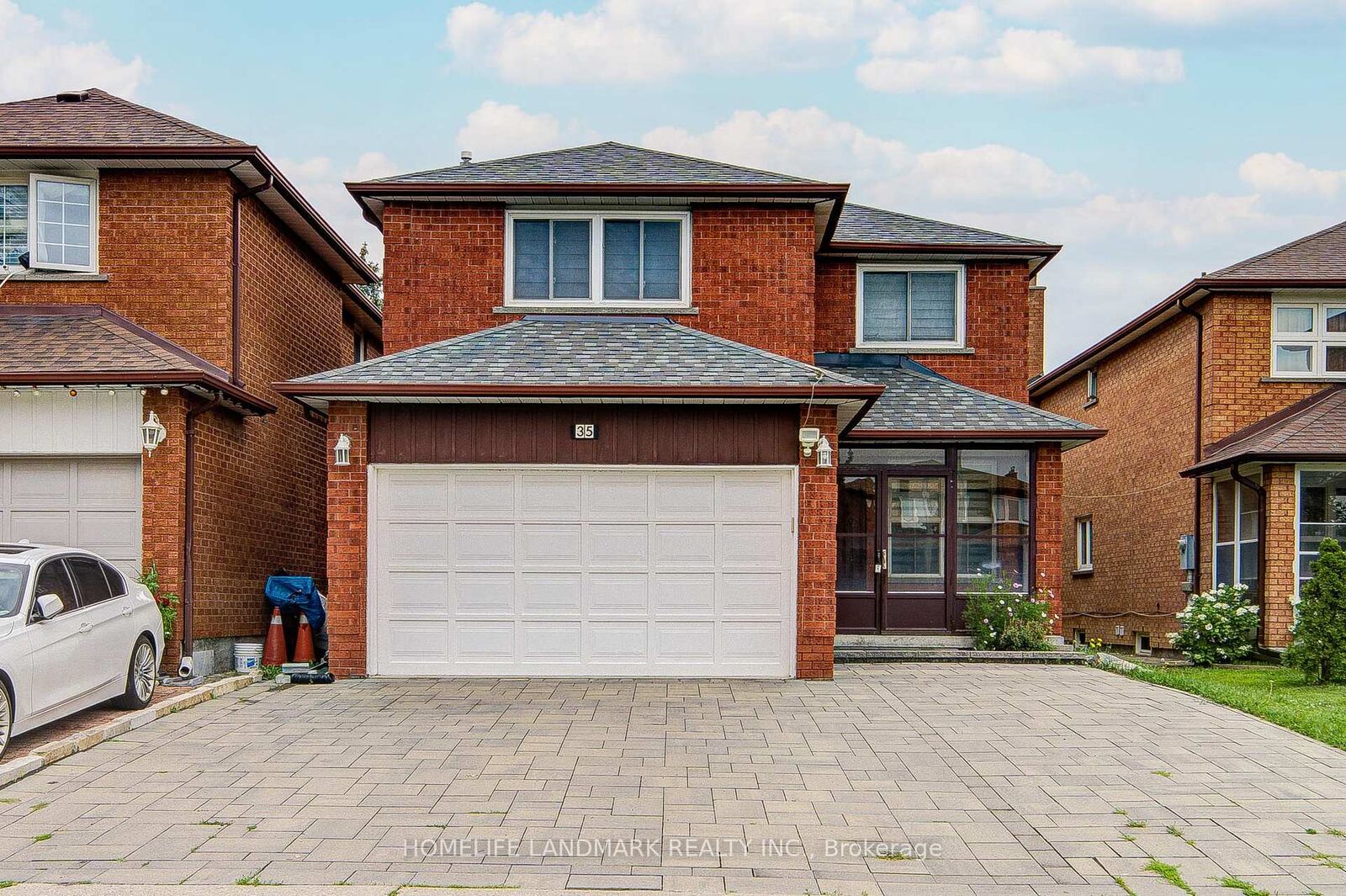 Property Photo: 35 Royal Palm Drive ON L4J 5R4