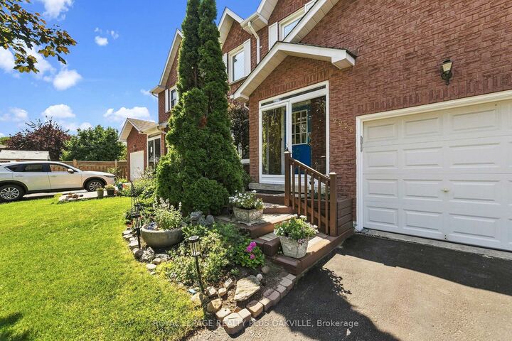 Photo de la propriété: 2238 Maclennan Drive ON L6H 5K2