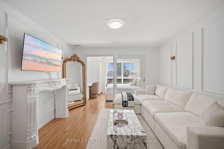 Property Photo: 15 Maplewood Avenue 310 ON M6C 4B4