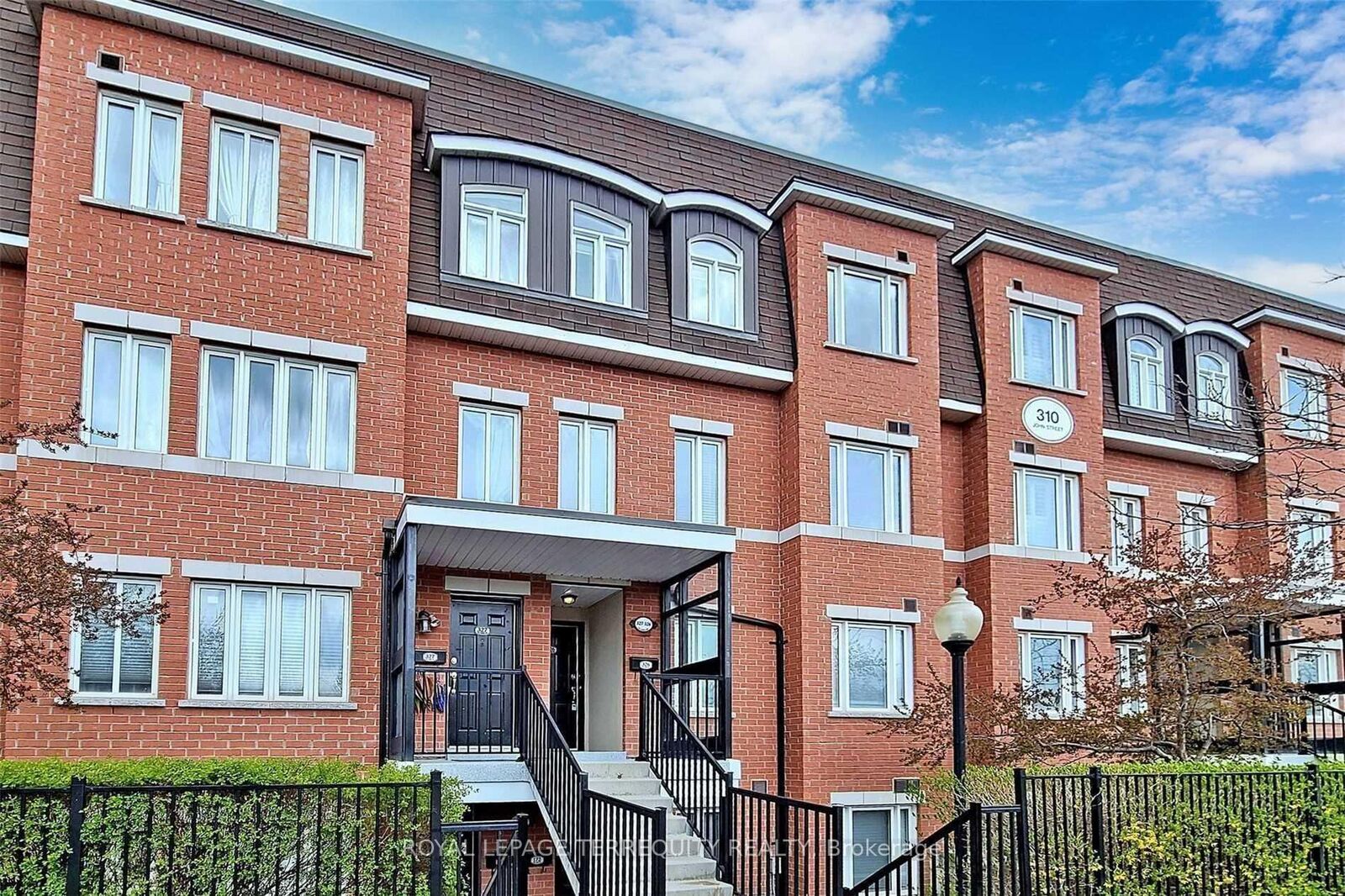 Property Photo:  310 John Street 326  ON L3T 0A7 