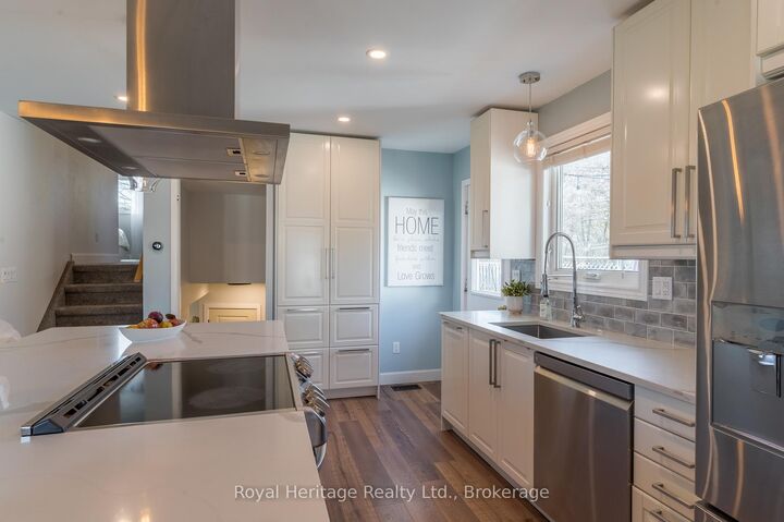 25 Hewson Drive — photo 1