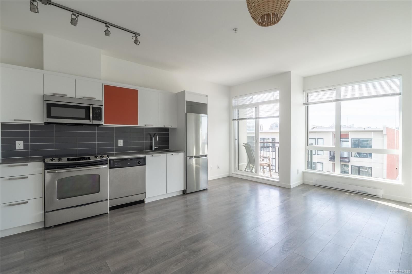 Property Photo: 517 Fisgard St #510 BC V8W 0C5