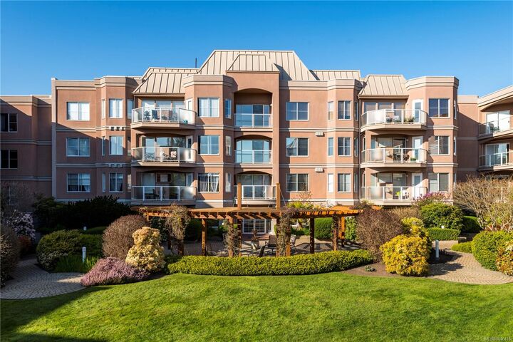 Property Photo: 405 Quebec St #324 BC V8V 4Z2
