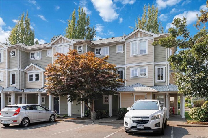 Property Photo: 820 Brock Ave #113 BC V9B 0B8