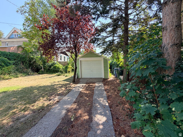 Property Photo: 174 N K St E UT 84103