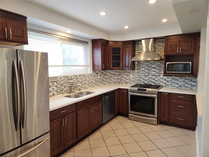 Property Photo: 45 Aloma Crescent ON L6T 2N8
