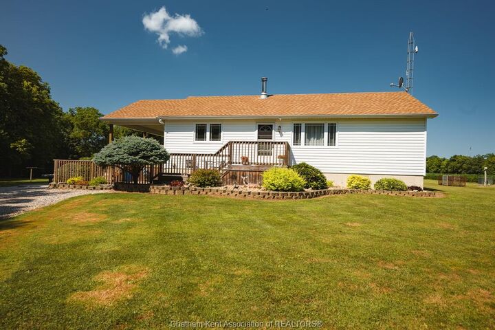 Property Photo: 29712 Esterville Road ON N0P 1M0