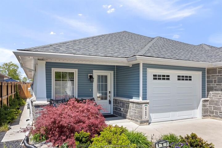 117 Arthur Street North — photo 1