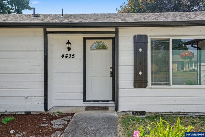 Property Photo:  4435 Panther Ct  OR 97303 