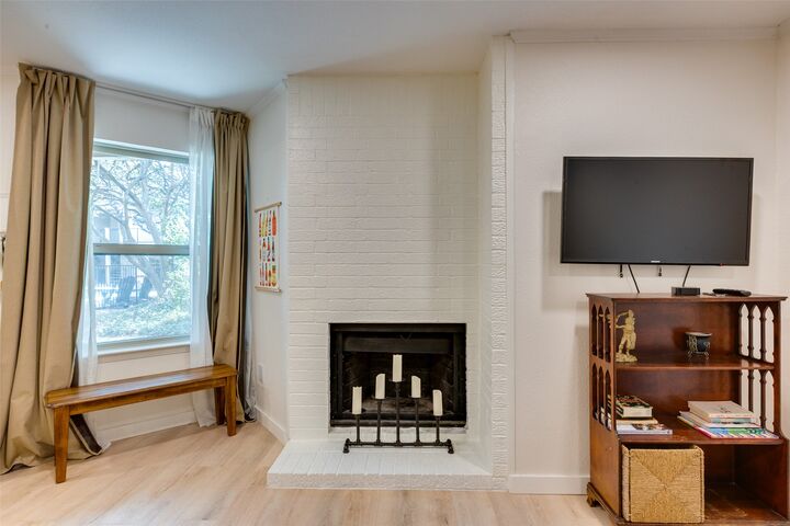 Property Photo: 5608 Cougar Drive 117 TX 78745
