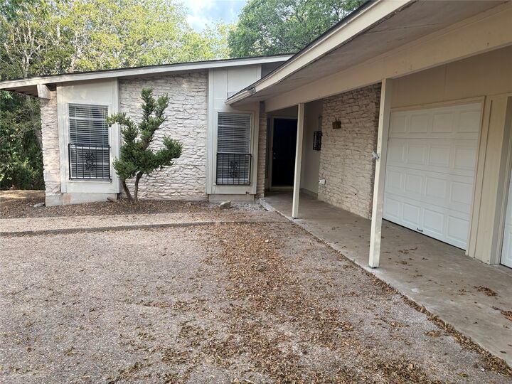 Property Photo:  11913 Rennalee Loop  TX 78753 