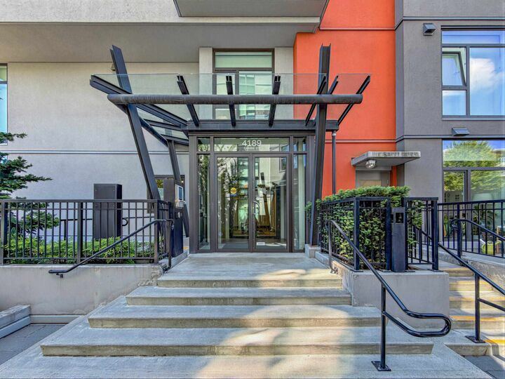 Property Photo: 4189 Cambie Street 402 BC V5Z 2Y2