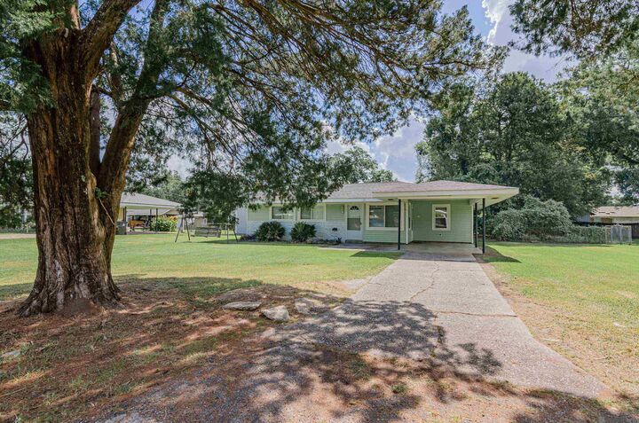 Property Photo: 308 Bunn St LA 70346