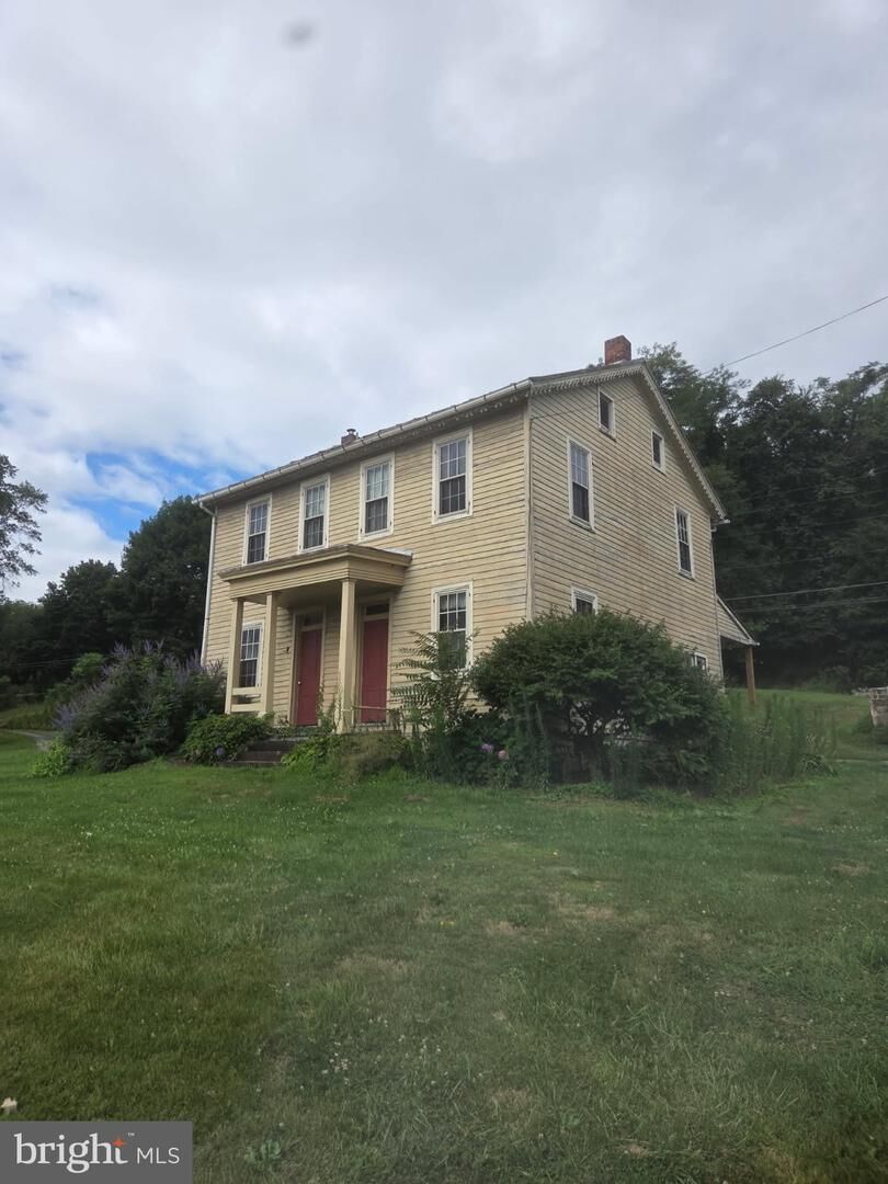 Property Photo:  3 Orchard Road  PA 17045 