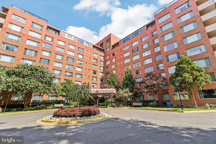 Property Photo: 1111 Arlington Boulevard 431 VA 22209