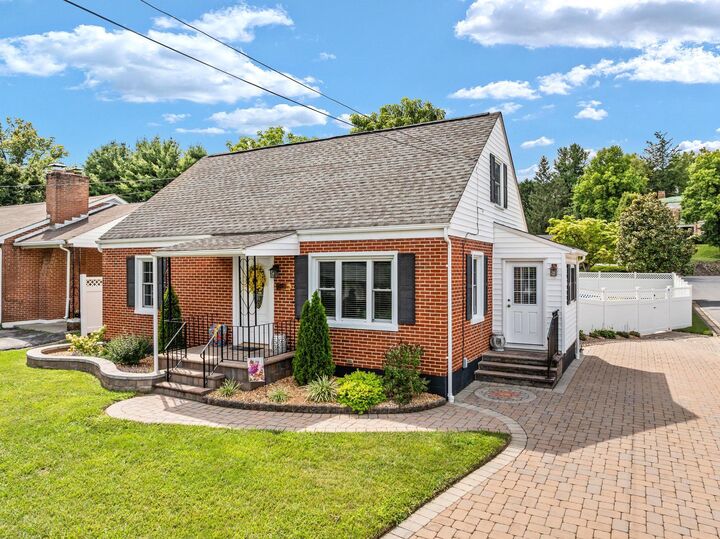 Property Photo: 153 Fox Drive VA 22601