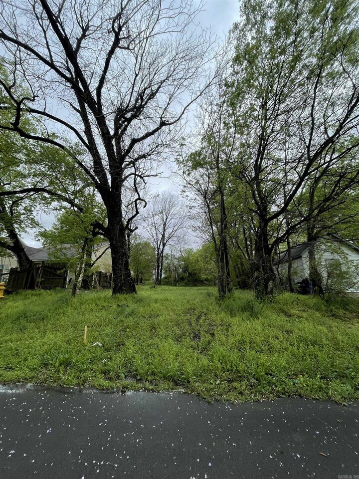 Property Photo:  1417 Lyman Street  AR 72901 