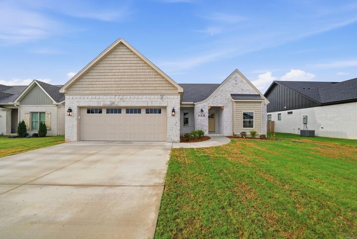 Property Photo: 4 Songbird Cove AR 72058