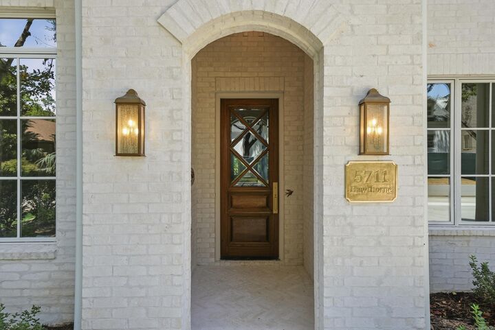 Property Photo: 5711 Hawthorne Road AR 72207-4309