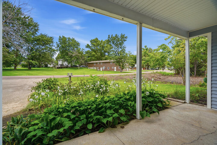 Property Photo: 4808 E Prairie Cir MO 65201