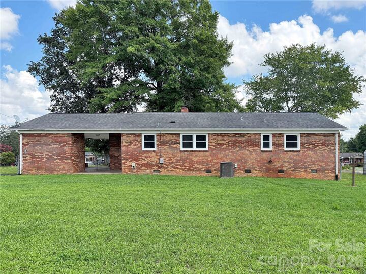 Property Photo:  112 Croft Drive  NC 28086 