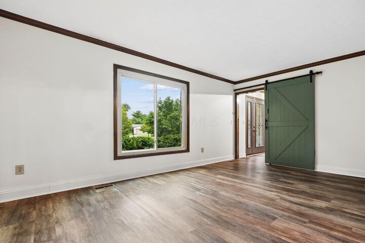 Property Photo: 2055 Seddington Court OH 43016