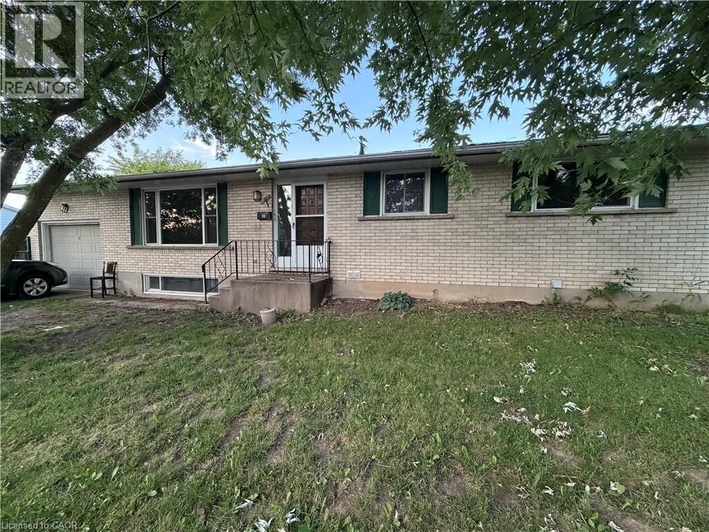 Property Photo:  70 Eagen Drive  ON N2M 1W4 