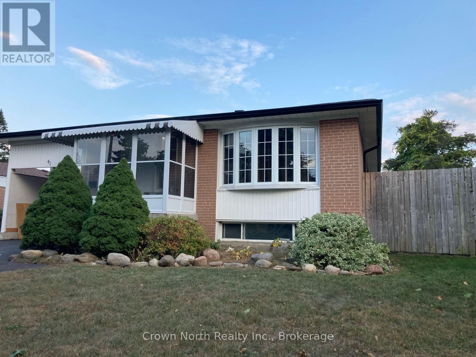 Property Photo: 41 Pegasus Trail ON M1G 3N6