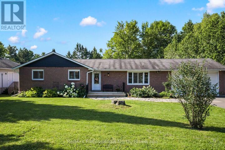 Property Photo: 66 Westvale Drive ON P1L 1B3
