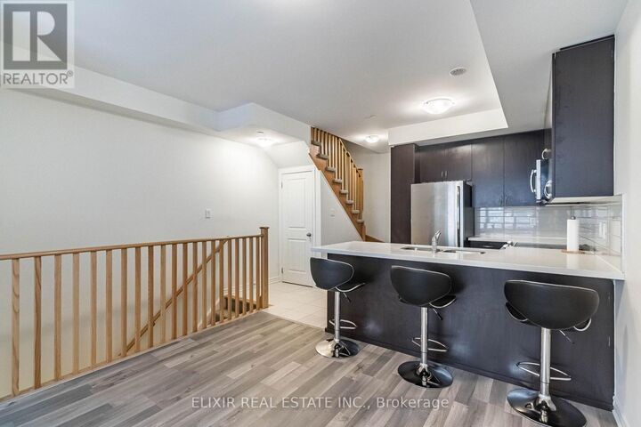 Property Photo:  2285 McNab Lane 13  ON L5J 0B3 
