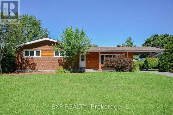 6 Solva Drive — photo 1