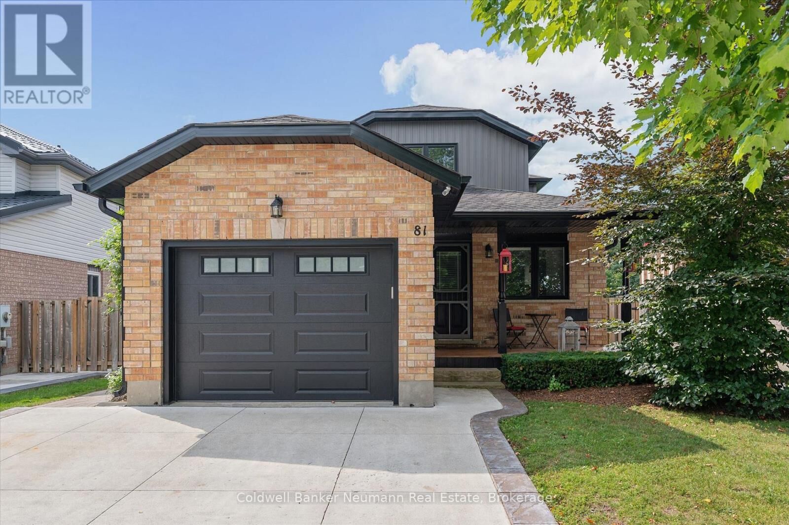 Property Photo: 81 Candlewood Drive ON N1K 1T7