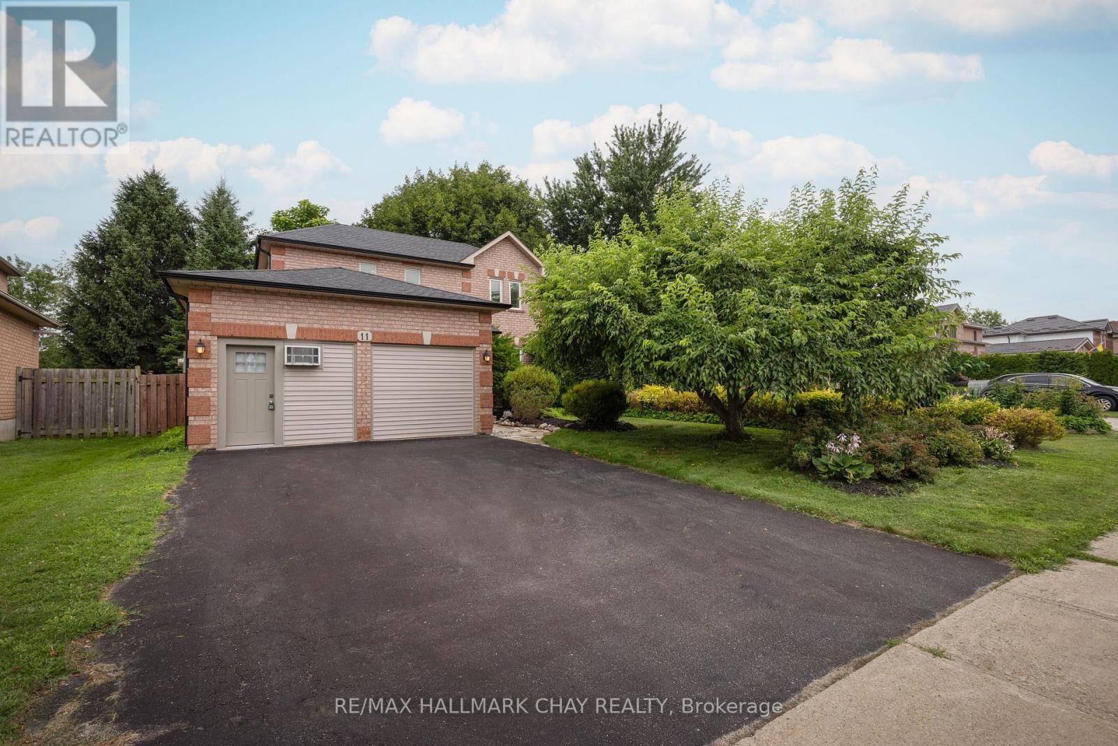 Property Photo: 11 Dugdale Avenue ON L0G 1A0