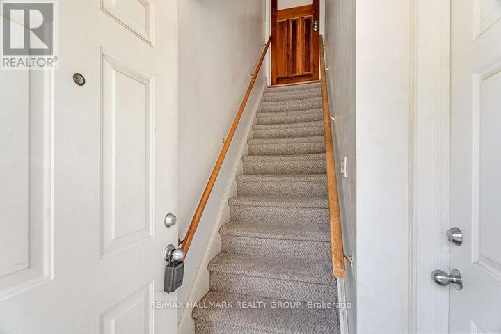 Property Photo:  359 Dominion Avenue 2  ON K2A 2H1 